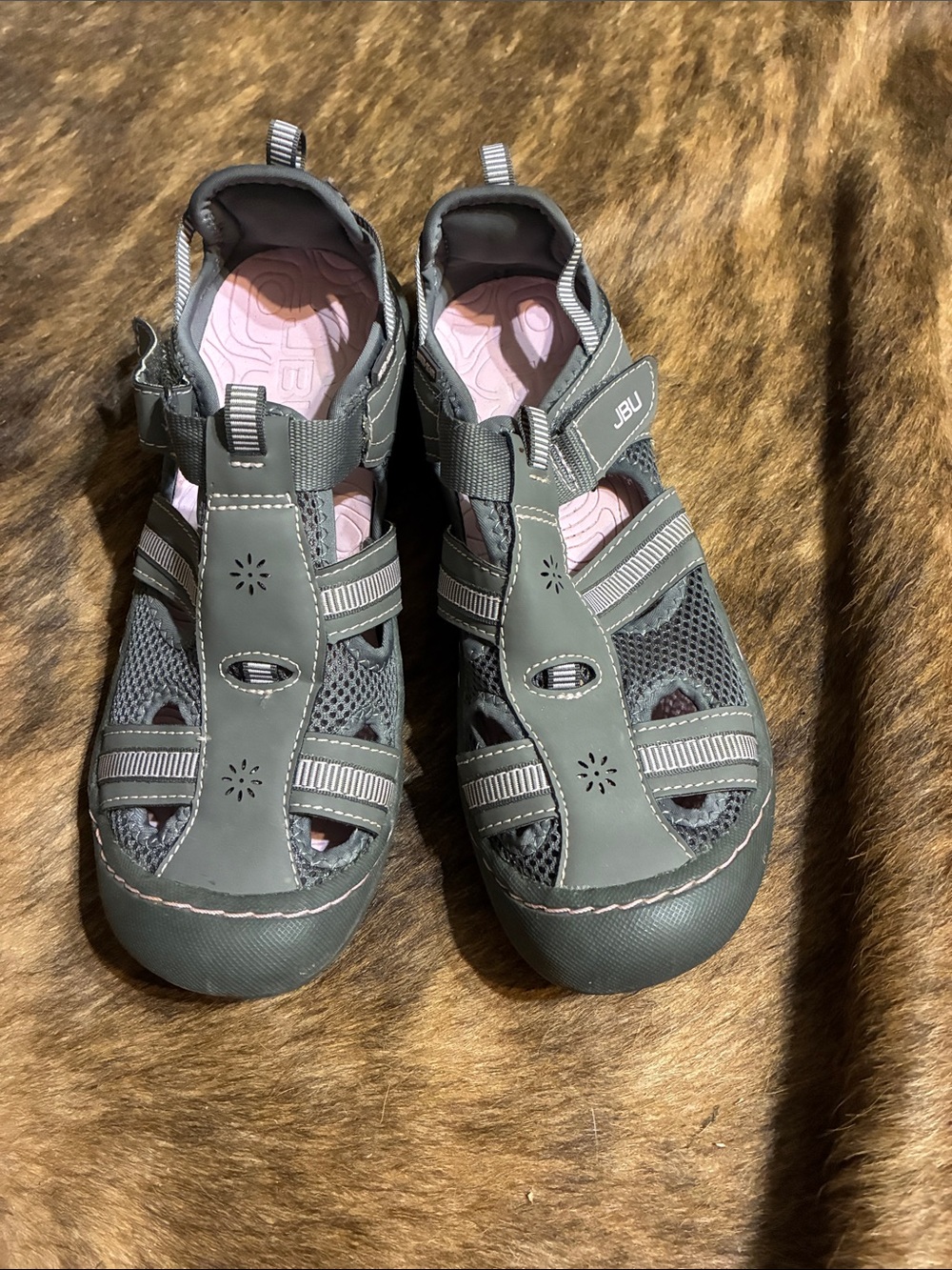 JBU woman’s shoes in 9M